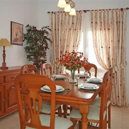 Villa Rosa فيلة *